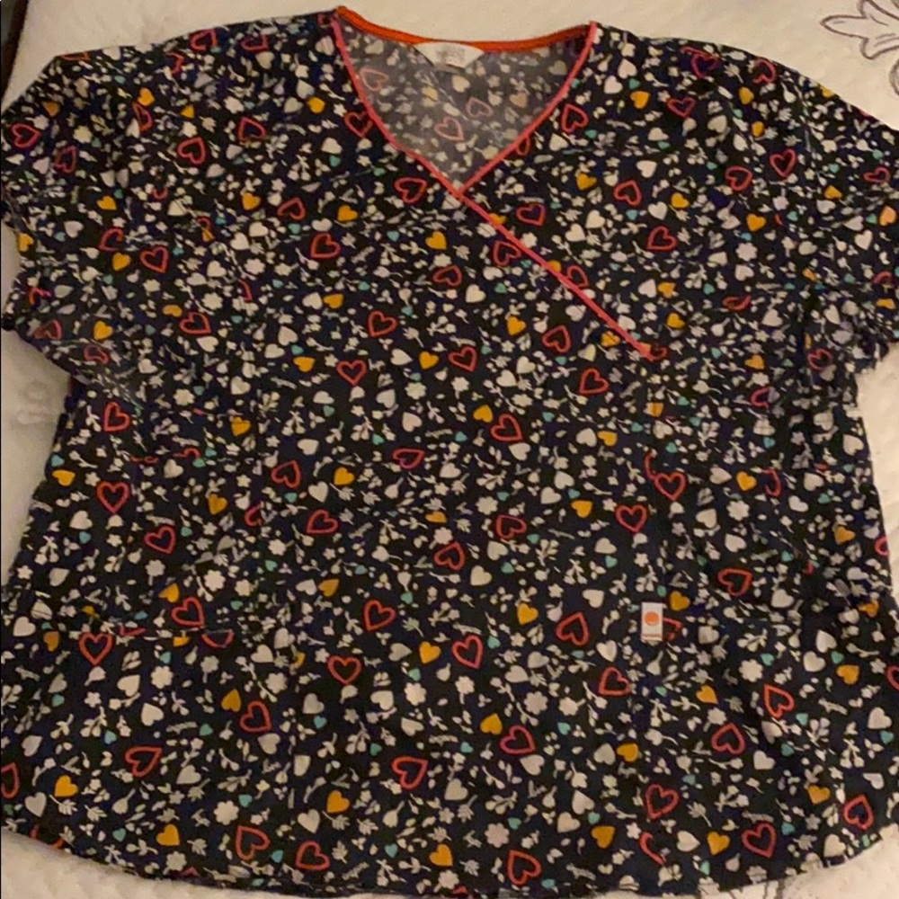 Scrub top